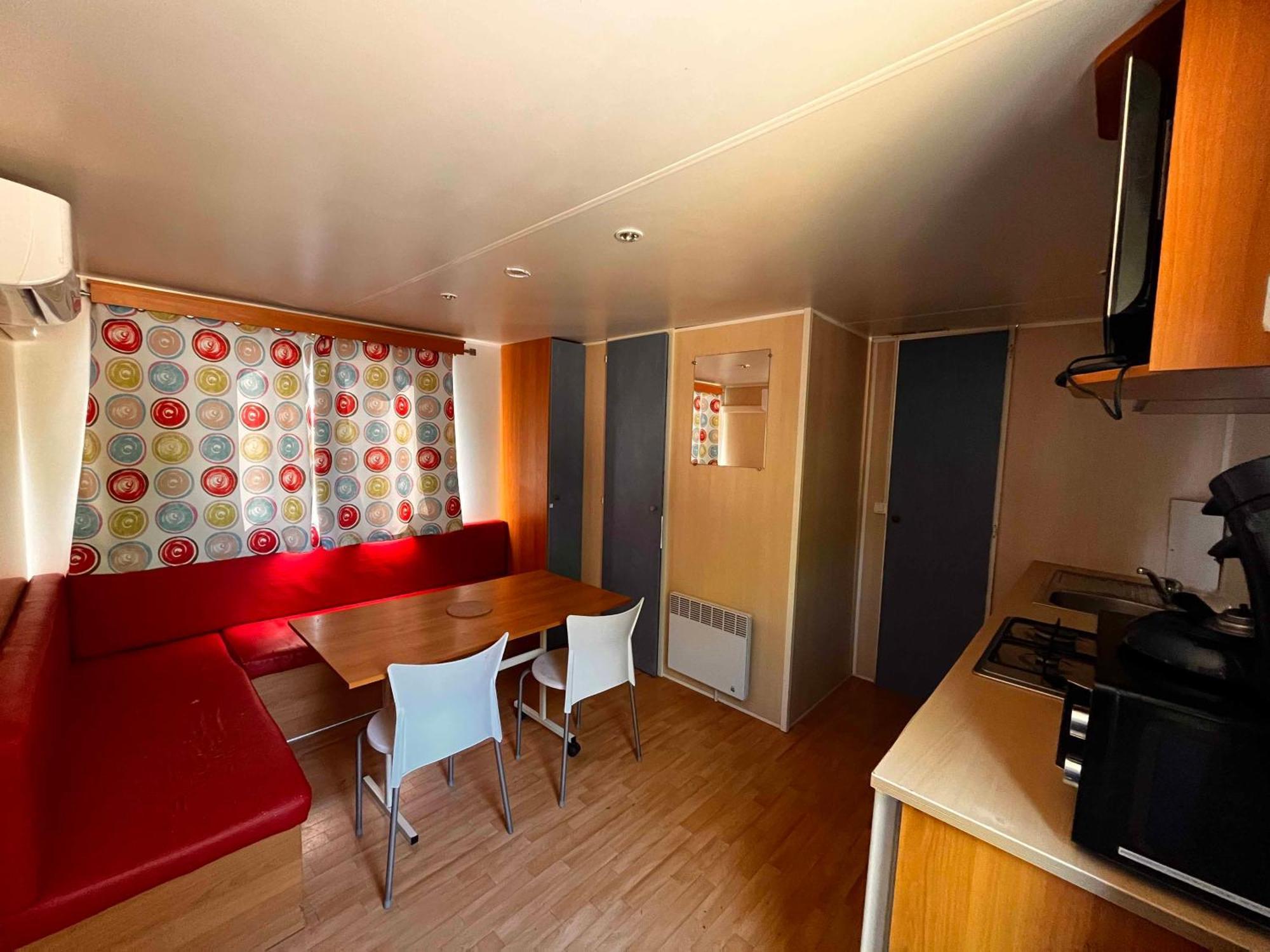 Camping Paradis Family Les Rives De L'Herault جيغناك الغرفة الصورة
